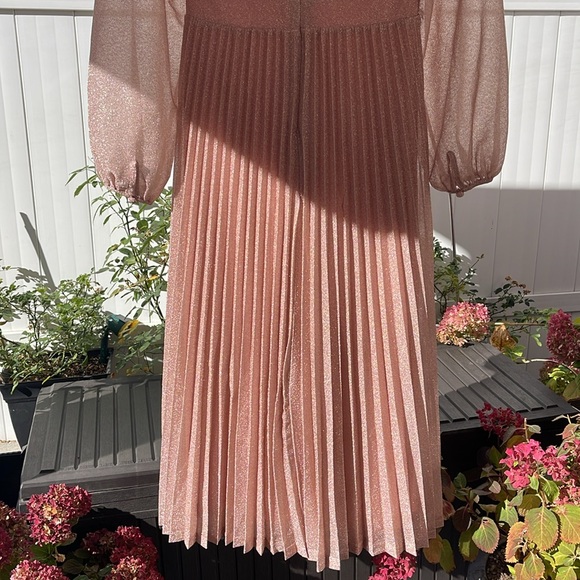 Quiz - Women's Metallic Pink Pleated Evening Dress Size 8 - Picture 12 of 14